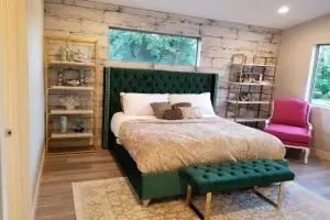 Light wire-brushed wood-look plank floor, bedroom